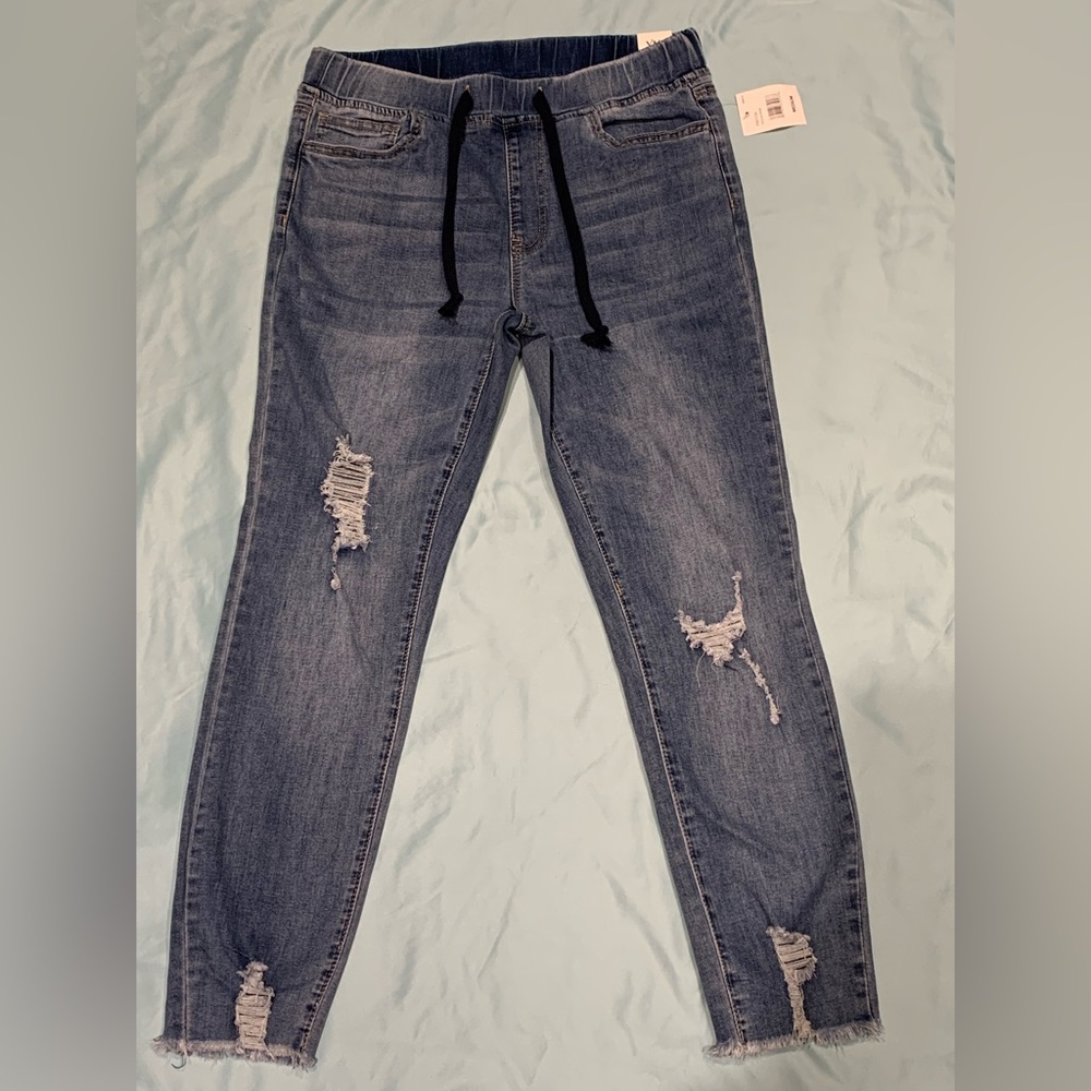 YMI Jeans High Rise Joggers Distressed Stretch Women’s Size M. NWT